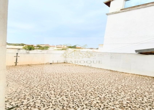 À Vendre – Appartement S+2 avec terrasse au Kram - Bien immobilier à {"id":23,"country_id":219,"name":"TUNIS","slug":"tunis"} - Agence Immobilière le baroque